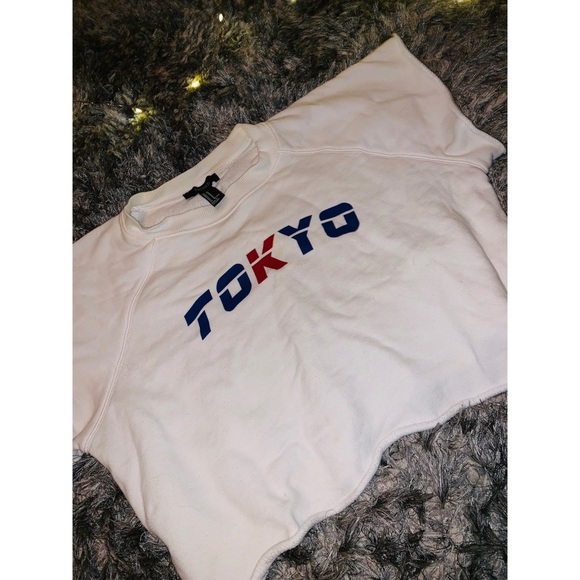 Forever 21 Tops - “Tokyo” teeshirt